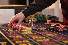 Зеркало Casino Monro